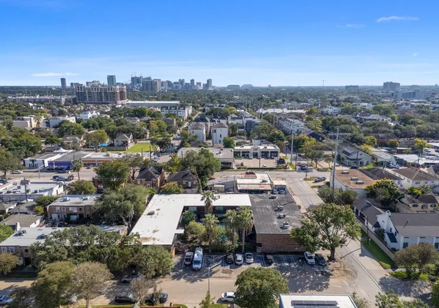 2nd image of 1849 Marshall St, Houston, TX 77098