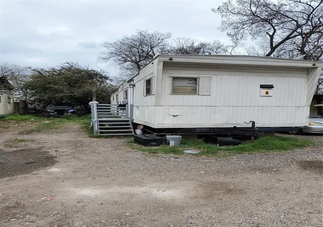 Photo 1 of Multi family home for sale at 113 Busch St #5, Houston, TX 77060 | MLS# 22021665 | Listing updated on 2026-02-25