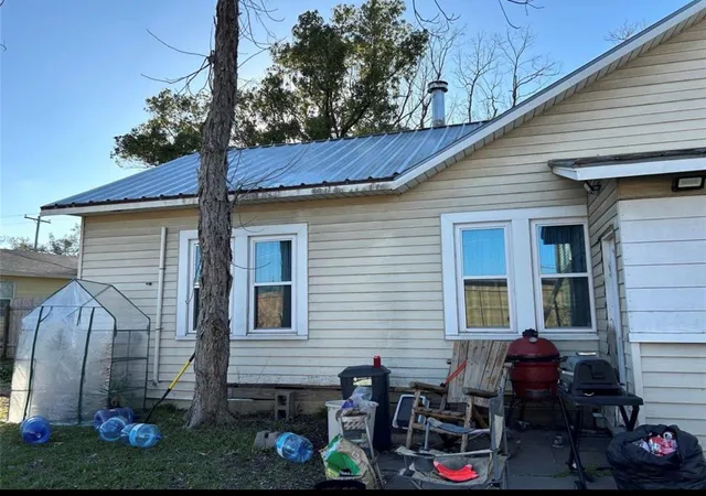 Photo 3 of Single family home for sale at 2923 Lilac St, Pasadena, TX 77503 | MLS# 88830816 | Listing updated on 2026-07-29