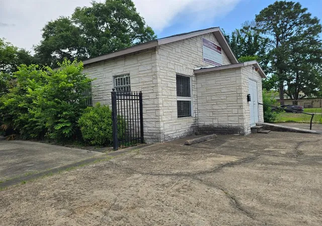 Photo 4 of Land for sale at 9217 Mallory St, Houston, TX 77051 | MLS# 92936088 | Listing updated on 2026-08-16