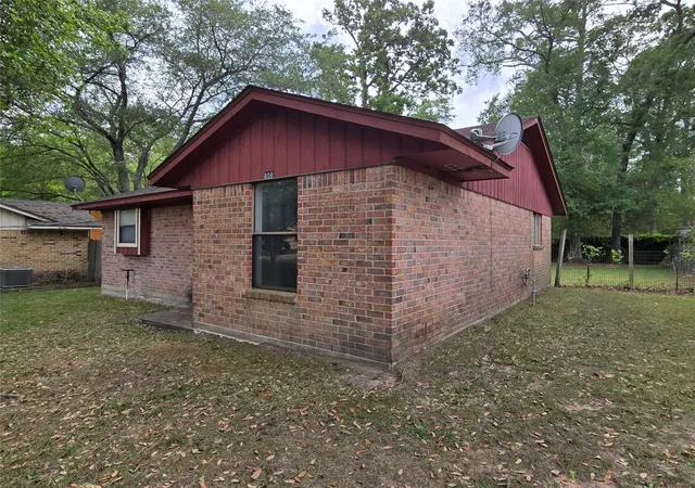 Photo 2 of Single family home for sale at 808 Willow Ave, Cleveland, TX 77327 | MLS# 21969417 | Listing updated on 2026-10-05