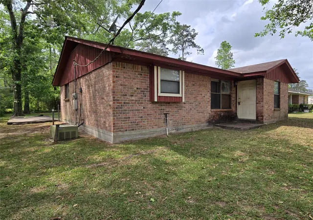 Photo 3 of Single family home for sale at 808 Willow Ave, Cleveland, TX 77327 | MLS# 21969417 | Listing updated on 2026-10-05