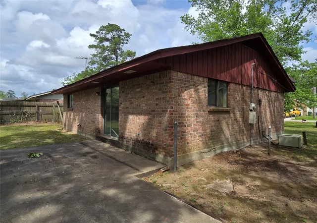 Photo 3 of Single family home for sale at 808 Willow Ave, Cleveland, TX 77327 | MLS# 21969417 | Listing updated on 2026-10-05