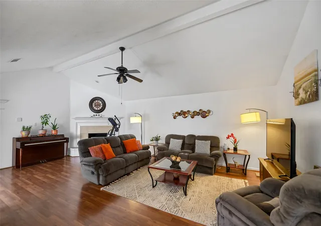 Photo 4 of Single family home for sale at 6815 River Ml Dr, Spring, TX 77379 | MLS# 27294552 | Listing updated on 2026-08-30