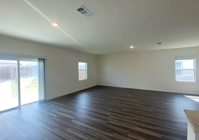 Photo 3 of Single family home for sale at 31203 Williams Landing St, Waller, TX 77484 | MLS# 60661804 | Listing updated on 2026-10-09