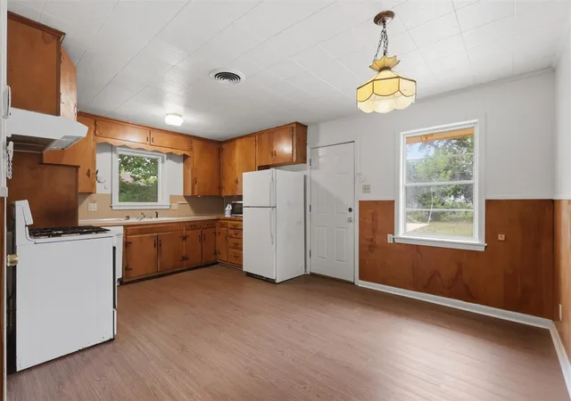 4th image of 1506 E 29Th St, Bryan, TX 77802 | MLS# 84963466