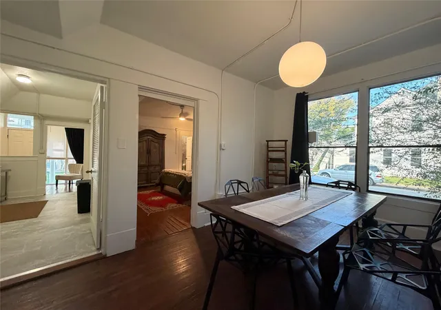 Photo 1 of Multi family home for sale at 402 Hyde Park Blvd, Houston, TX 77006 | MLS# 29519622 | Listing updated on 2026-06-20