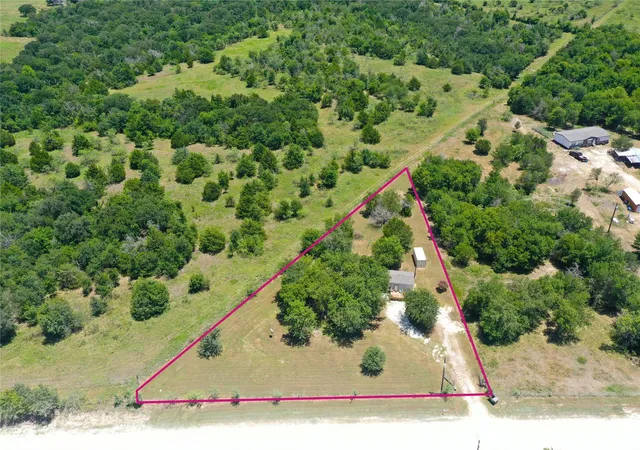 Photo 2 of Single family home for sale at 3233 Lcr 460, Mexia, TX 76667 | MLS# 33726802 | Listing updated on 2026-08-01