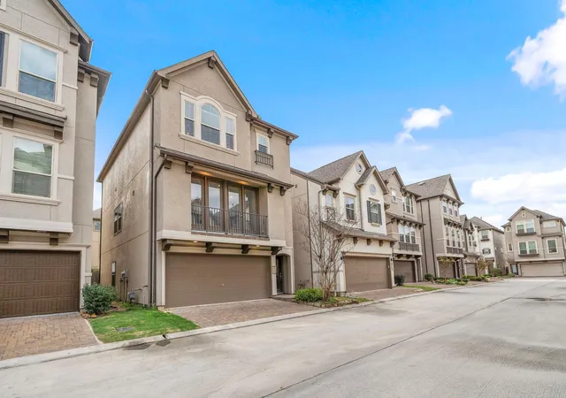 2nd image of 1510 Brayson Oaks Pl, Houston, TX 77043 | MLS# 38182605