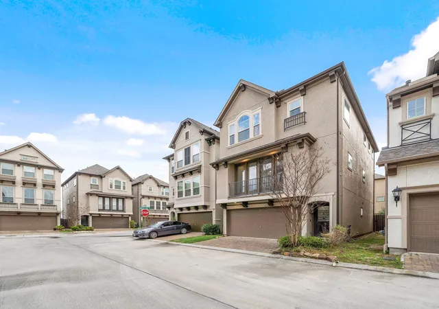 3rd image of 1510 Brayson Oaks Pl, Houston, TX 77043 | MLS# 38182605