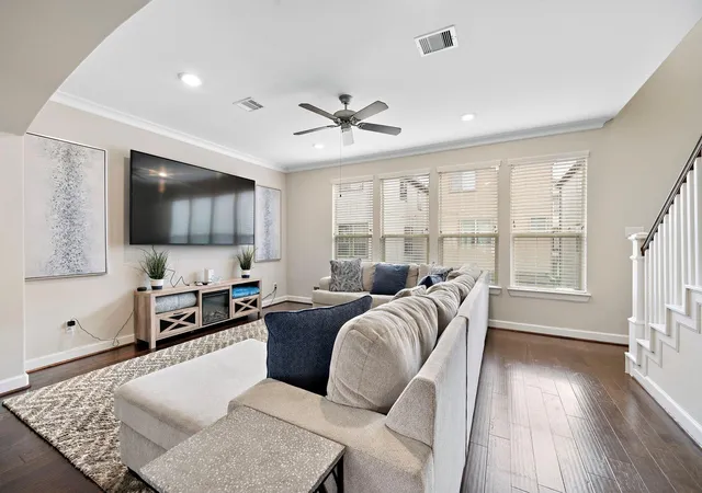 5th image of 1510 Brayson Oaks Pl, Houston, TX 77043 | MLS# 38182605