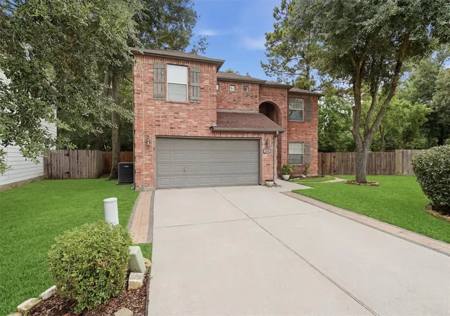 Photo 2 of Single family home for sale at 426 Mystic Glen Loop, Kingwood, TX 77339 | MLS# 22946453 | Listing updated on 2026-09-18