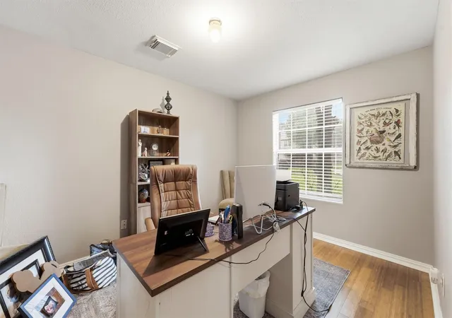 Photo 3 of Single family home for sale at 426 Mystic Glen Loop, Kingwood, TX 77339 | MLS# 22946453 | Listing updated on 2026-09-18