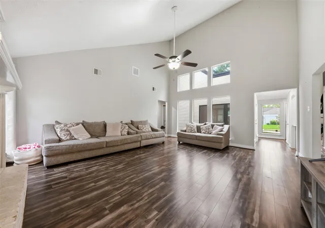 Photo 4 of Single family home for sale at 7110 Rancheria Dr, Houston, TX 77083 | MLS# 38297449 | Listing updated on 2026-08-22