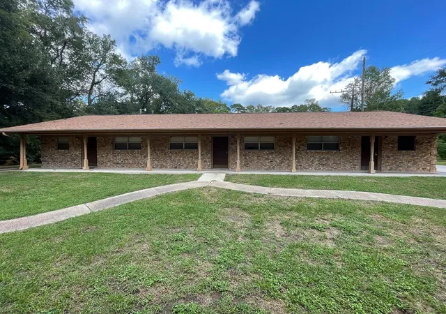 1st image of 704 Cline, Huntsville, TX 77340 | MLS# 91503666