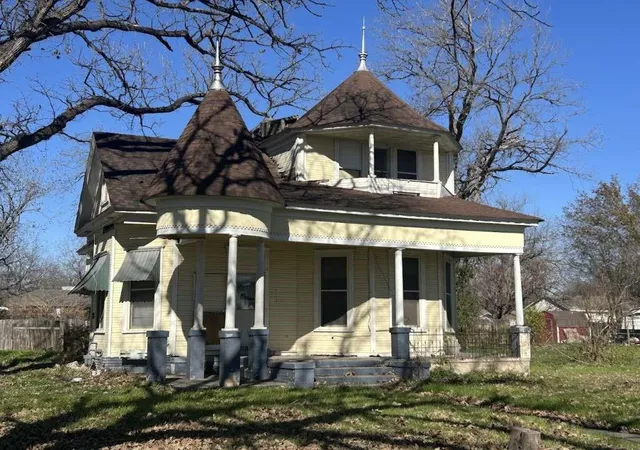 1st image of 601 E Michalk St, Thorndale, TX 76577 | MLS# 3900627