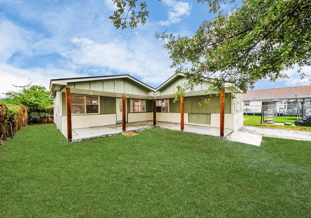 Homes for sale in Baytown, TX | 207 E Defee Ave, Baytown, TX 77520 | MLS# 48246621