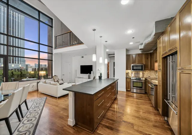 Photo 4 of Sale Pending at 5005 Hidalgo St #603, Houston, TX 77056 | MLS# 51263677 | Listing updated on 2026-09-12