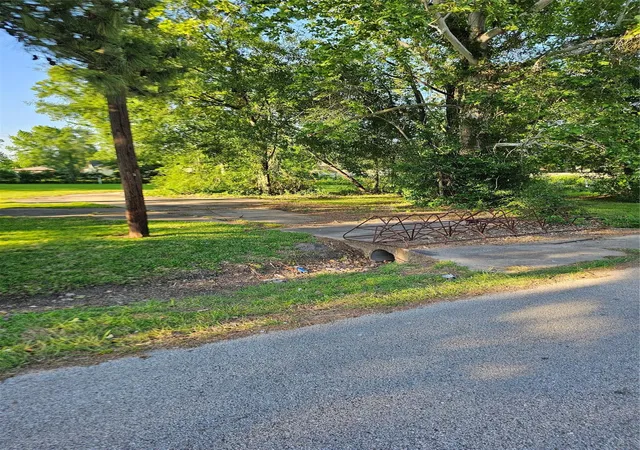 Photo 2 of Land for sale at 7423 Sundown Lot 161 Dr, Houston, TX 77028 | MLS# 8241975 | Listing updated on 2026-09-11