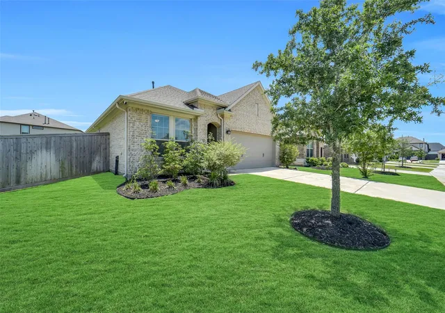 3rd image of 2414 Lemon Grass Dr, Brookshire, TX 77423 | MLS# 72980813