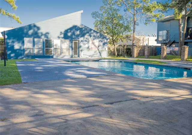 22nd image of 10001 Westpark Dr #86, Houston, TX 77042 | MLS# 47843959