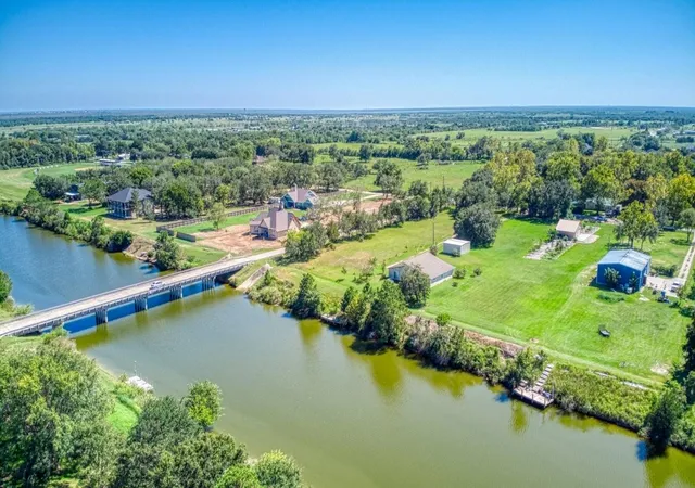 Photo 4 of Land for sale at 8614 Robinson Rd, Hitchcock, TX 77563 | MLS# 93703657 | Listing updated on 2026-08-07