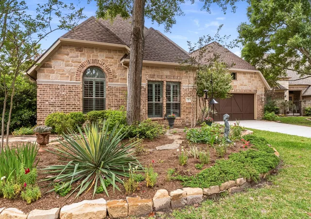 Photo 2 of Single family home for sale at 99 N Mews Wood Ct, Spring, TX 77381 | MLS# 68315620 | Listing updated on 2026-08-19