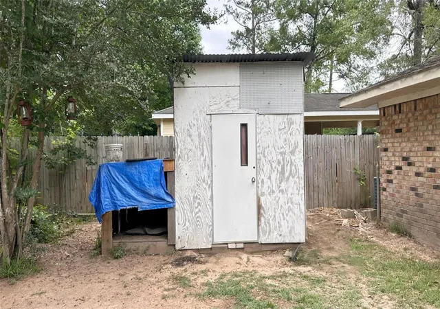 Photo 3 of Single family home for sale at 805 Ave L, Conroe, TX 77301 | MLS# 79015879 | Listing updated on 2026-07-07