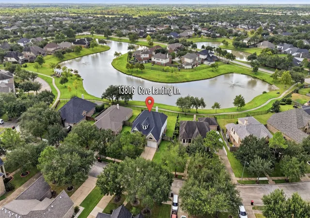 Photo 2 of Single family home for sale at 13806 Cove Landing Ln, Rosharon, TX 77583 | MLS# 96915458 | Listing updated on 2026-09-07