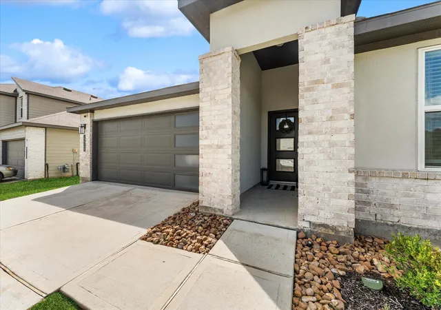 Photo 2 of Single family home for sale at 12248 Council Grv Dr, Conroe, TX 77384 | MLS# 7789636 | Listing updated on 2026-09-06
