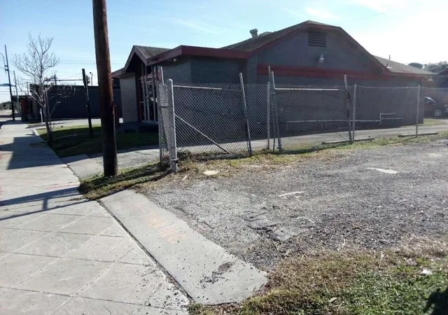 3rd image of 2910 Blodgett St, Houston, TX 77004 | MLS# 45070818