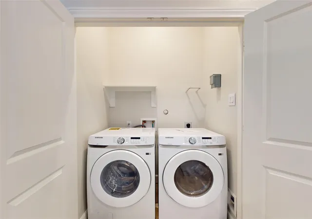 2nd image of 26307 Oak Ridge Dr, Spring, TX 77380