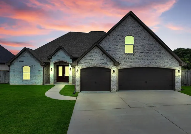 Homes for sale in Beaumont, TX | 6165 Carrie Ln, Beaumont, TX 77713 | MLS# 38062661