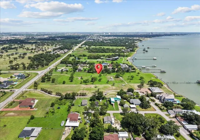 2nd image of 2311 S Broadway, La Porte, TX 77571 | MLS# 26025350