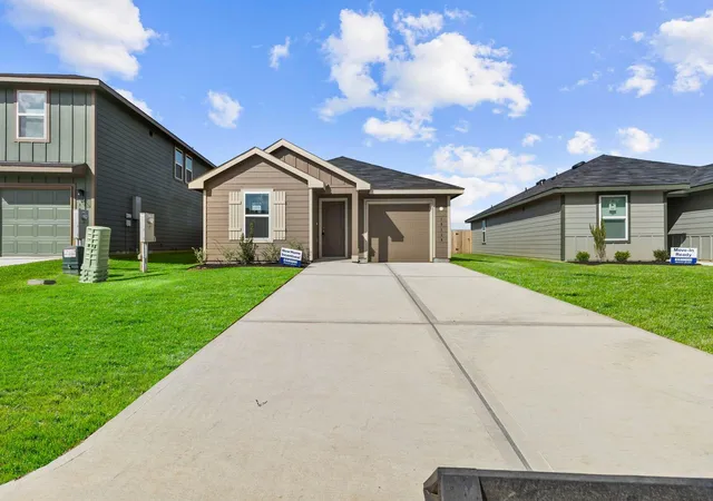 2nd image of 13118 Mccrorey Crest Ln, Conroe, TX 77303 | MLS# 82264505