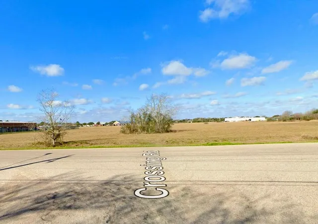 Photo 3 of Sale Pending at 1 North Valderas, Angleton, TX 77515 | MLS# 40462303 | Listing updated on 2026-07-26