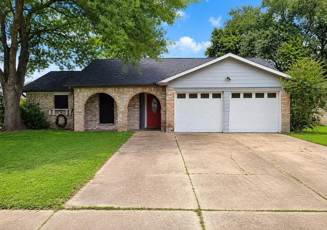Photo 1 of Sale Pending at 505 E Lambuth Ln, Deer Park, TX 77536 | MLS# 58034964 | Listing updated on 2026-10-01