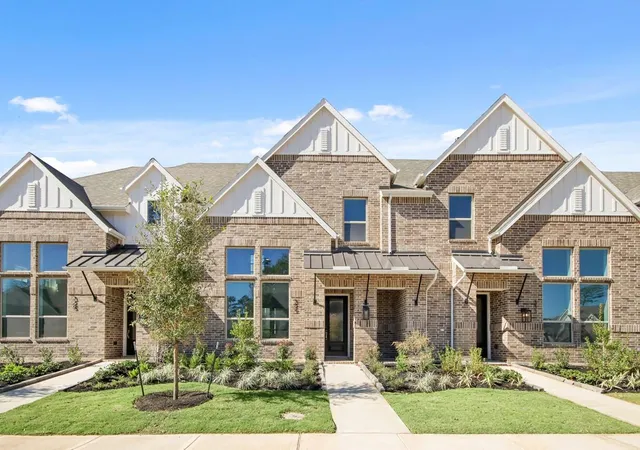 Photo 1 of Townhouse for sale at 329 Fields Ln, Montgomery, TX 77316 | MLS# 53500863 | Listing updated on 2026-09-13