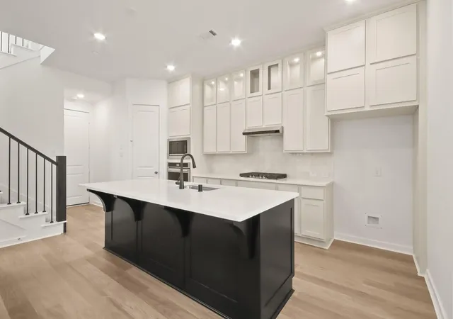 Photo 2 of Townhouse for sale at 329 Fields Ln, Montgomery, TX 77316 | MLS# 53500863 | Listing updated on 2026-09-13
