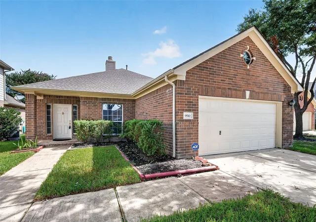 Photo 1 of Sale Pending at 9510 Curry Landing Dr, Houston, TX 77095 | MLS# 25282588 | Listing updated on 2026-09-18