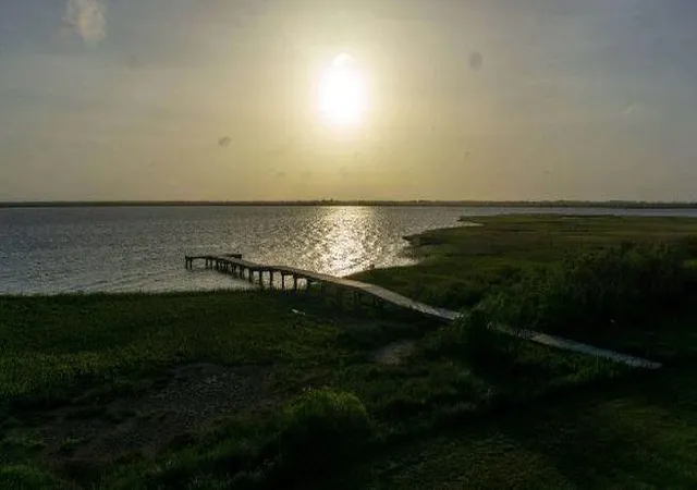 5th image of 3032 Peninsula Point Dr, Palacios, TX 77465 | MLS# 93446048