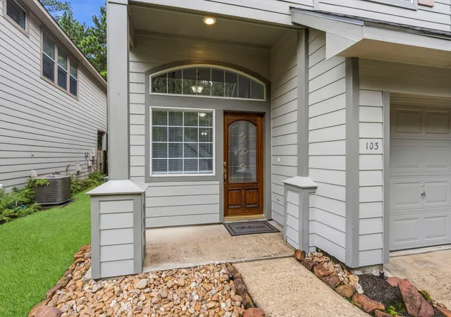 3rd image of 103 Ledgestone Pl, The Woodlands, TX 77382 | MLS# 16539145