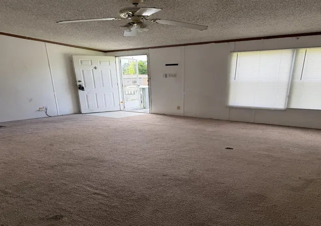 Photo 2 of Single family home for sale at 106 Courtland Ct, Highlands, TX 77562 | MLS# 61624897 | Listing updated on 2026-08-05