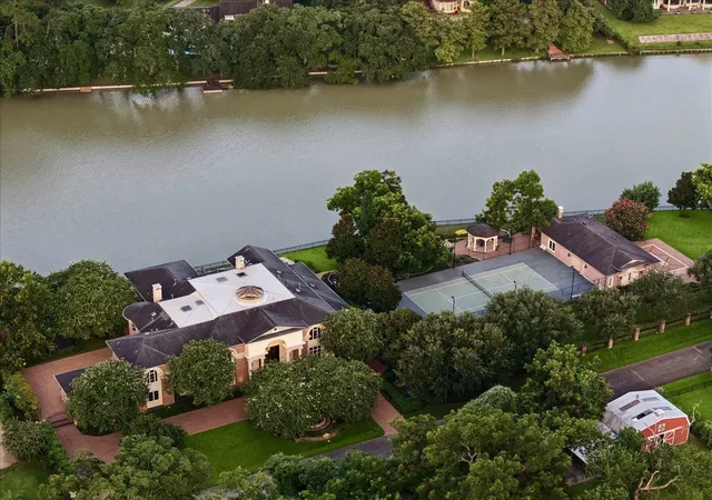 44th image of 7 Paradise Point Dr, Sugar Land, TX 77478 | MLS# 68517911