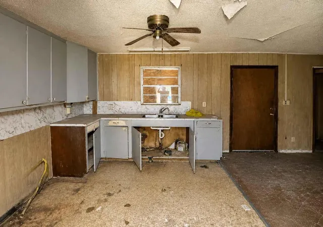12th image of 111 N Mcmillan Ave, Kirbyville, TX 75956 | MLS# 55179226