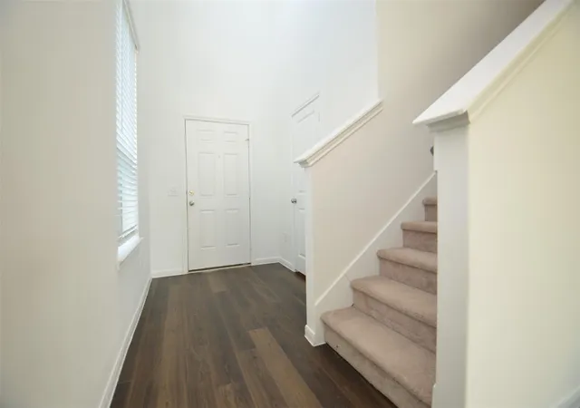Photo 3 of Single family home for sale at 16412 Big Hickory Dr, Conroe, TX 77302 | MLS# 14482316 | Listing updated on 2026-09-04