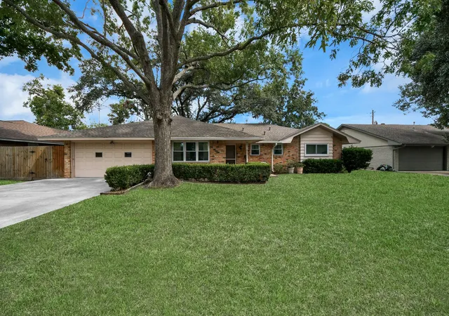 1st image of 9006 Springview Ln, Houston, TX 77080 | MLS# 42374199
