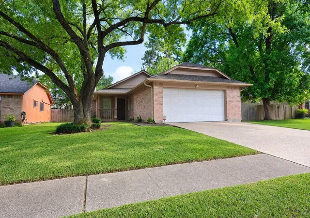 1st image of 11114 Drakeland Dr, Humble, TX 77396 | MLS# 31162137
