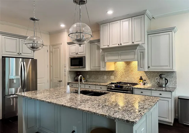 5th image of 35 Dylan Branch Dr, Tomball, TX 77375 | MLS# 72629399