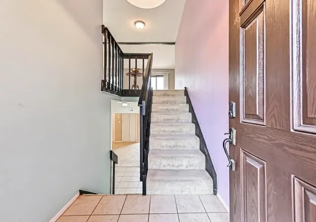 Photo 3 of Sale Pending at 2104 Crows Nest Dr, League City, TX 77573 | MLS# 72007291 | Listing updated on 2026-09-09